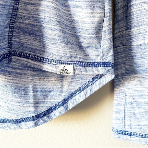 PrAna Living Demi Hooded Athletic Top Heathered Blue Jay Size XS Thumbholes EUC - Picture 5 of 12